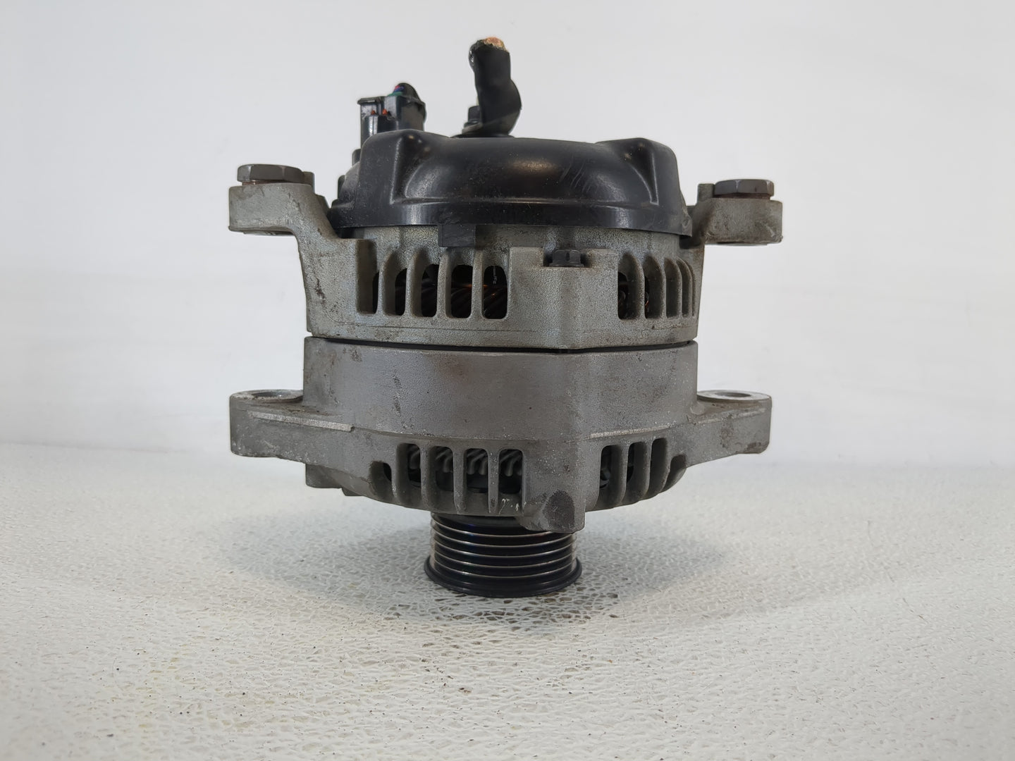 2016-2020 Kia Optima Alternator Replacement Generator Charging Assembly Engine OEM P/N:37300-2G061 Fits OEM Used Auto Parts 