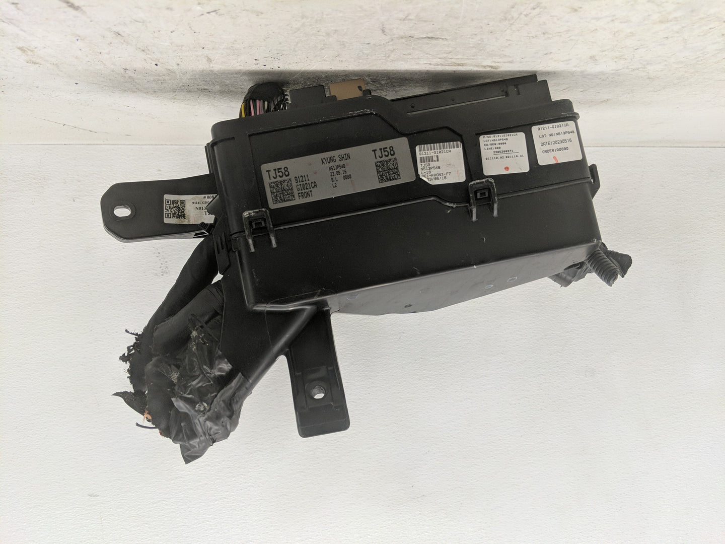 2016-2019 Kia Optima Fusebox Fuse Box Panel Relay Module Fits Fits 2016 2017 2018 2019 OEM Used Auto Parts - Oemusedautopart