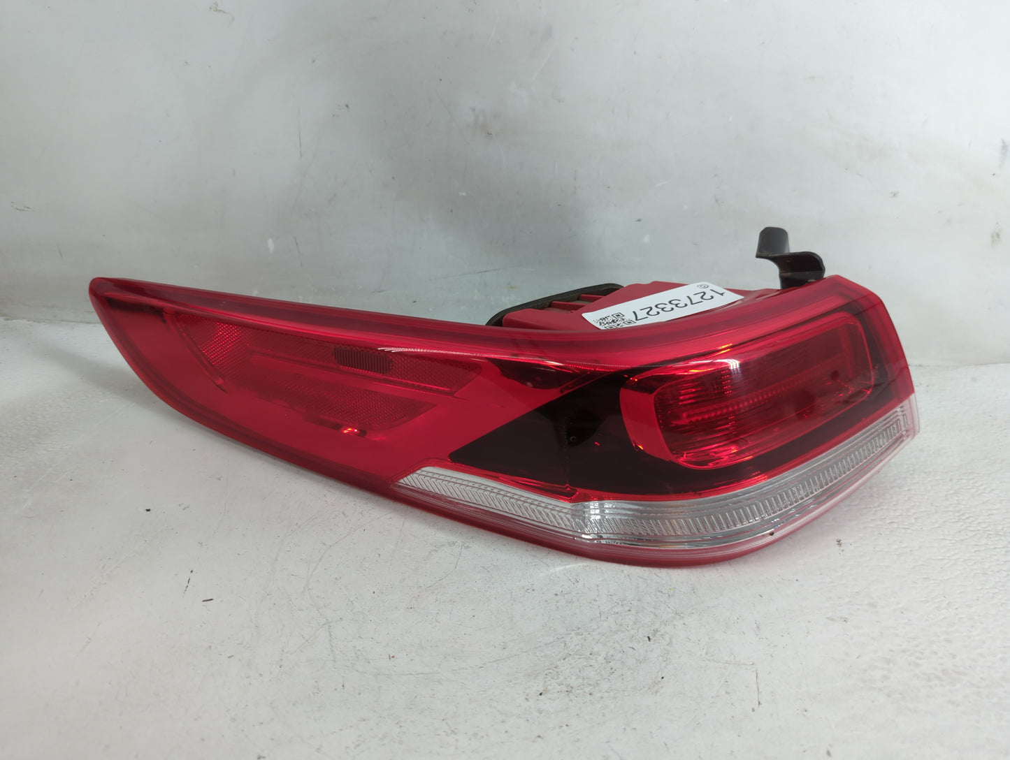 2016-2020 Kia Optima Tail Light Assembly Driver Left OEM P/N:92401-D5000 Fits Fits 2016 2017 2018 2019 2020 OEM Used Auto Pa