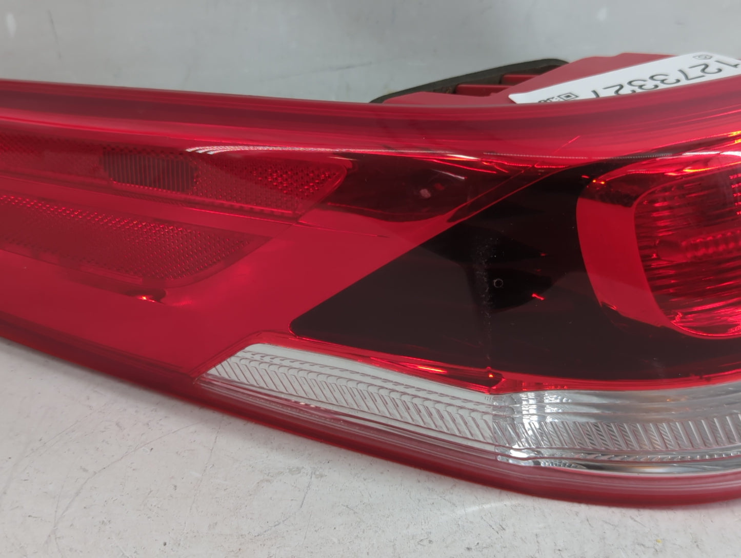2016-2020 Kia Optima Tail Light Assembly Driver Left OEM P/N:92401-D5000 Fits Fits 2016 2017 2018 2019 2020 OEM Used Auto Pa