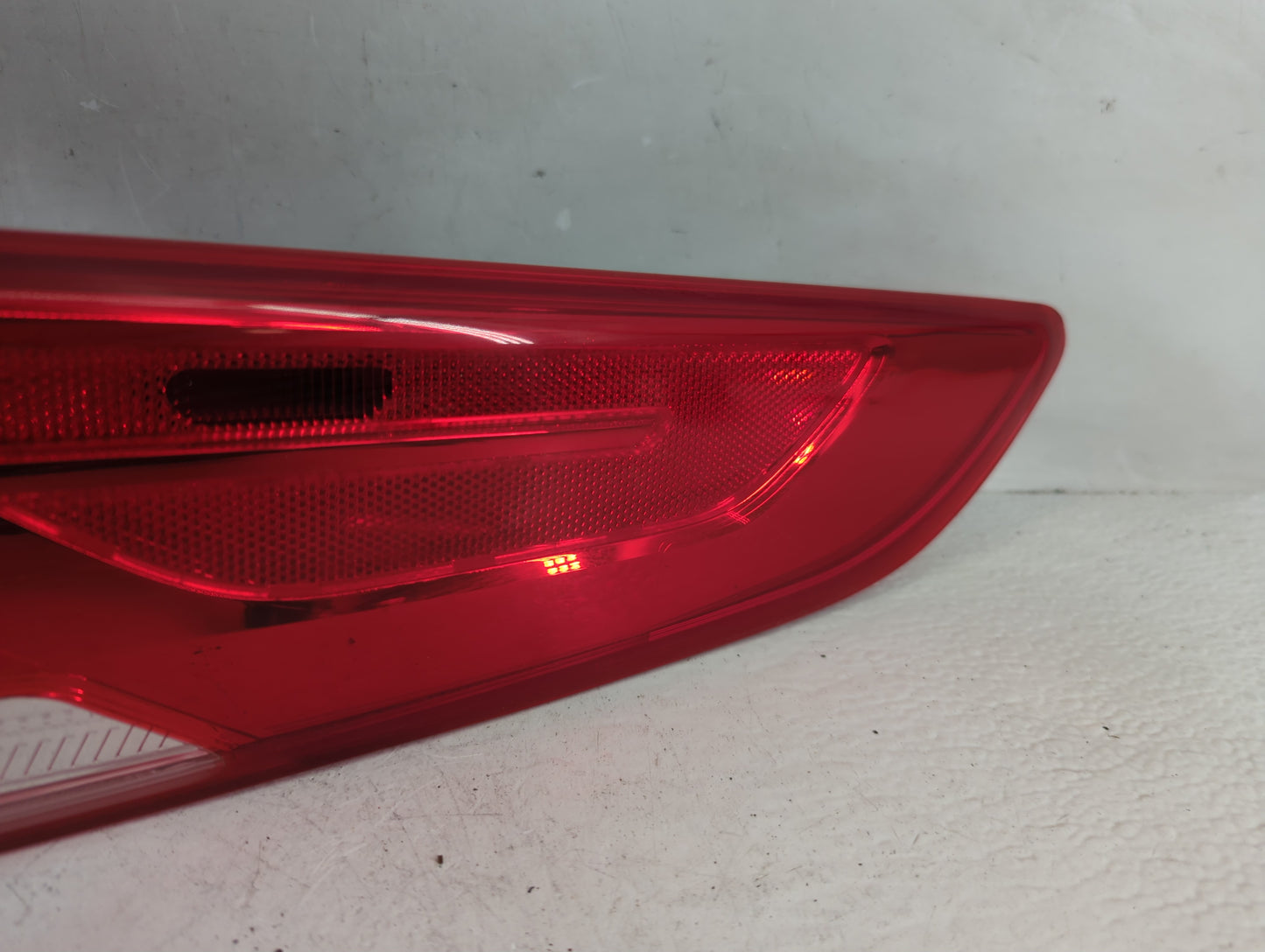 2016-2020 Kia Optima Tail Light Assembly Passenger Right OEM P/N:92402-D5000 Fits Fits 2016 2017 2018 2019 2020 OEM Used Aut