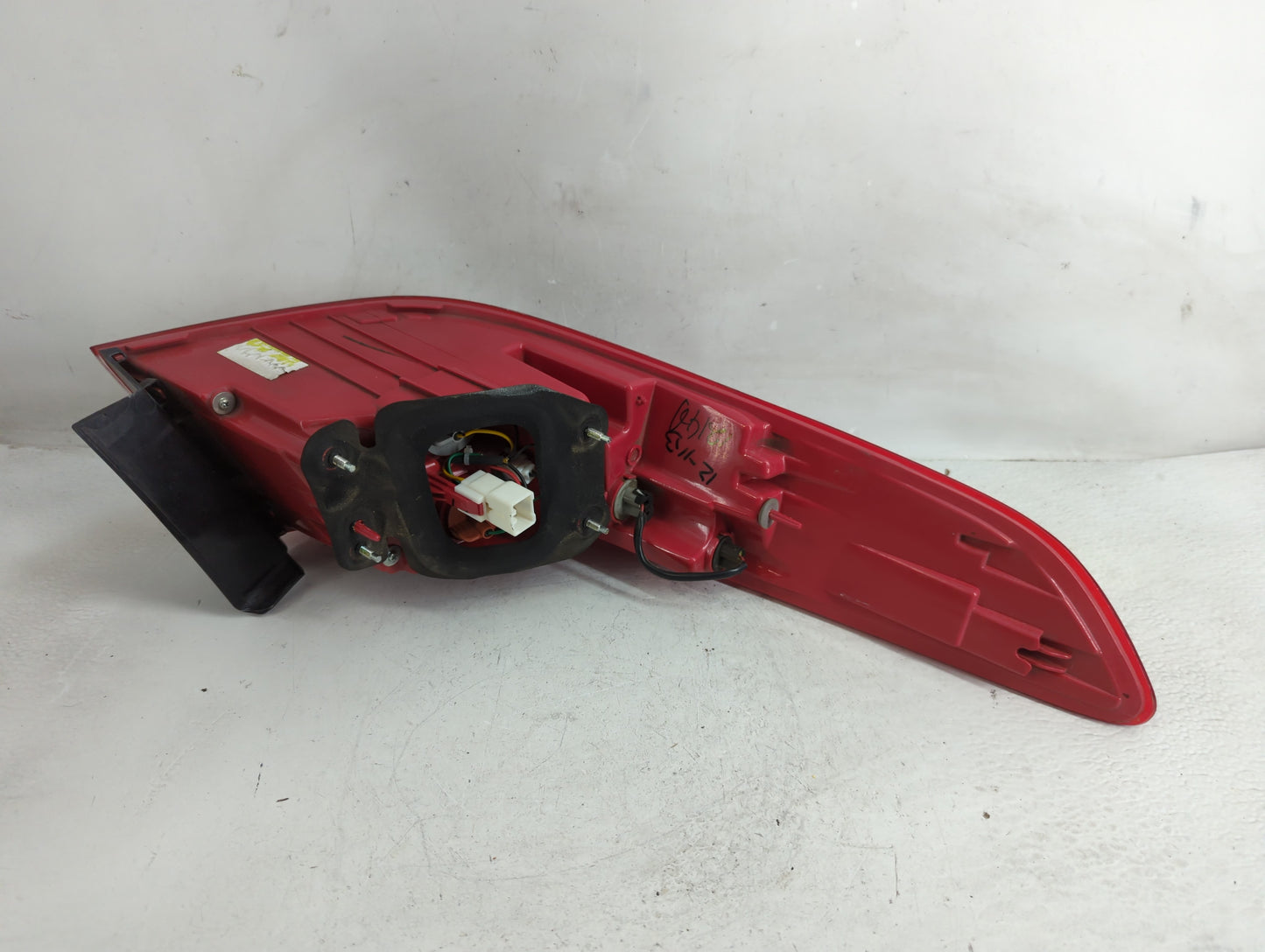 2016-2020 Kia Optima Tail Light Assembly Passenger Right OEM P/N:92402-D5000 Fits Fits 2016 2017 2018 2019 2020 OEM Used Aut