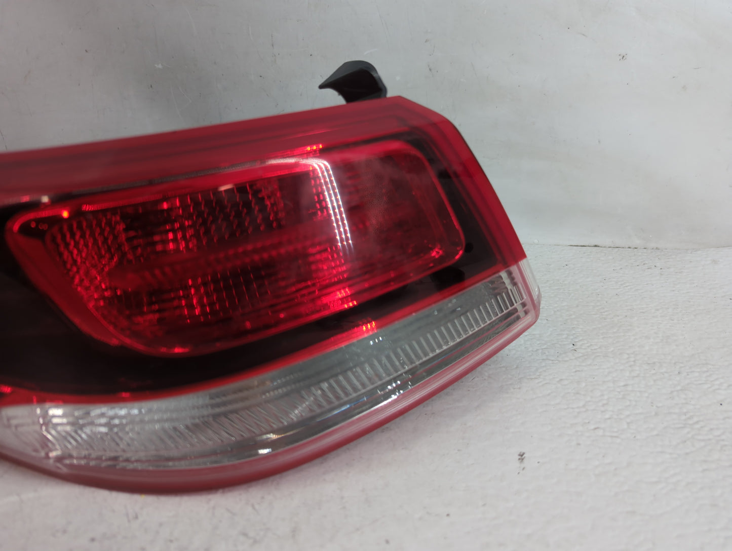 2016-2020 Kia Optima Tail Light Assembly Driver Left OEM P/N:92401-D5000 Fits Fits 2016 2017 2018 2019 2020 OEM Used Auto Pa