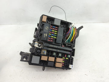 2016-2019 Kia Optima Fusebox Fuse Box Panel Relay Module P/N:91950-D5841 Fits Fits 2016 2017 2018 2019 OEM Used Auto Parts