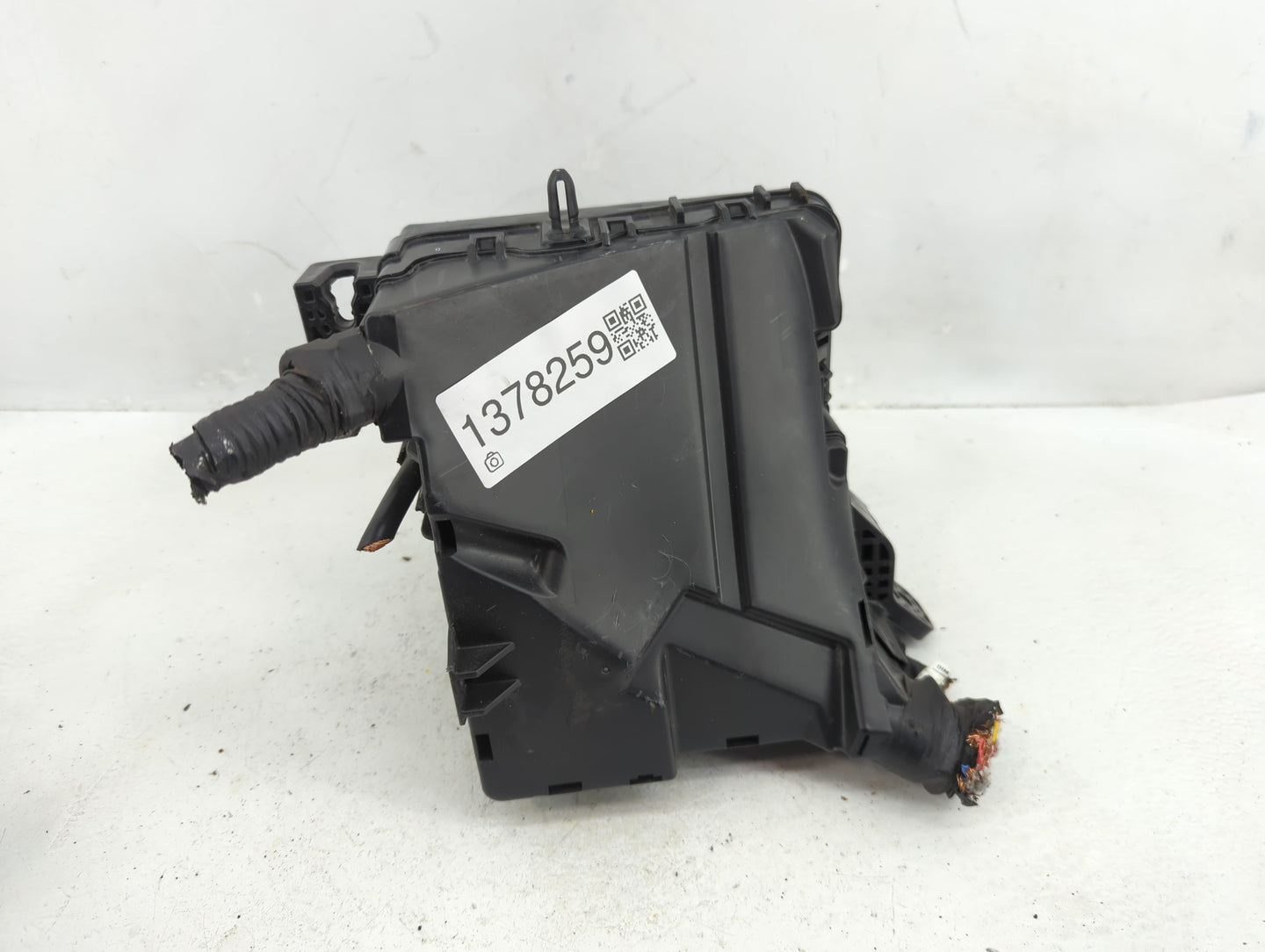 2016-2019 Kia Optima Fusebox Fuse Box Panel Relay Module P/N:91950-D5841 Fits Fits 2016 2017 2018 2019 OEM Used Auto Parts -