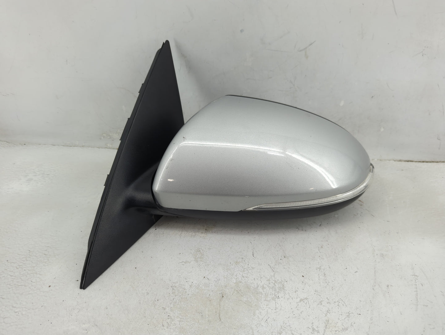 2016-2020 Kia Optima Driver Side View Mirror - Left Door Mirror OEM Used - Oemusedautoparts1.com