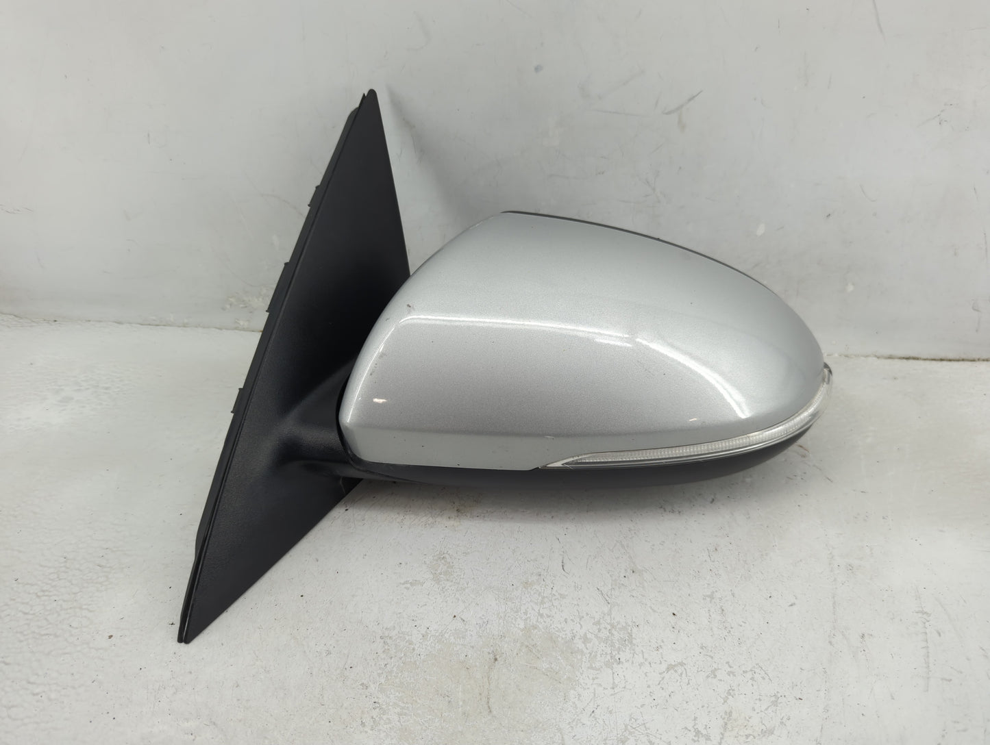 2016-2020 Kia Optima Driver Side View Mirror - Left Door Mirror OEM Used - Oemusedautoparts1.com