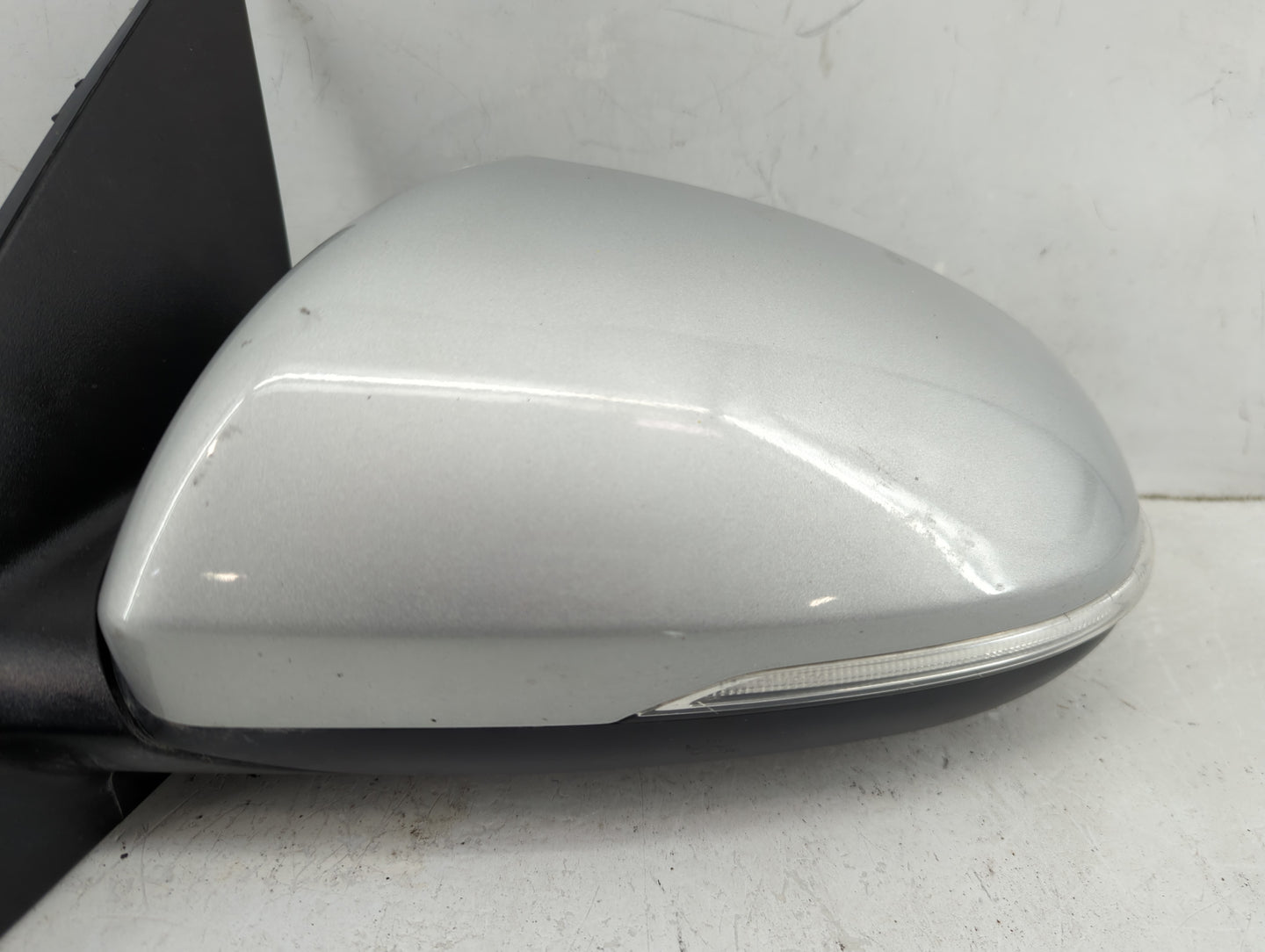 2016-2020 Kia Optima Driver Side View Mirror - Left Door Mirror OEM Used - Oemusedautoparts1.com