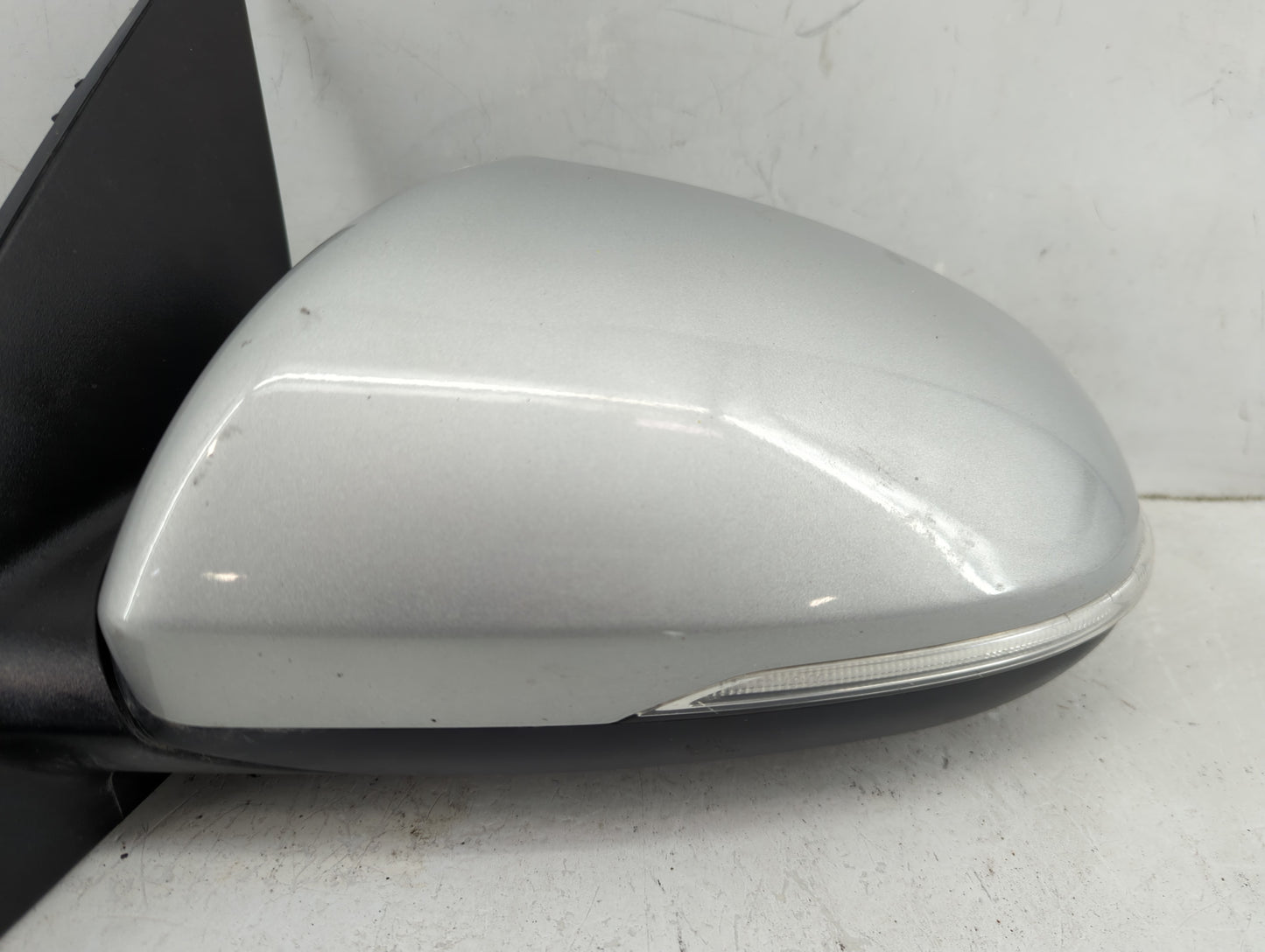 2016-2020 Kia Optima Driver Side View Mirror - Left Door Mirror OEM Used - Oemusedautoparts1.com