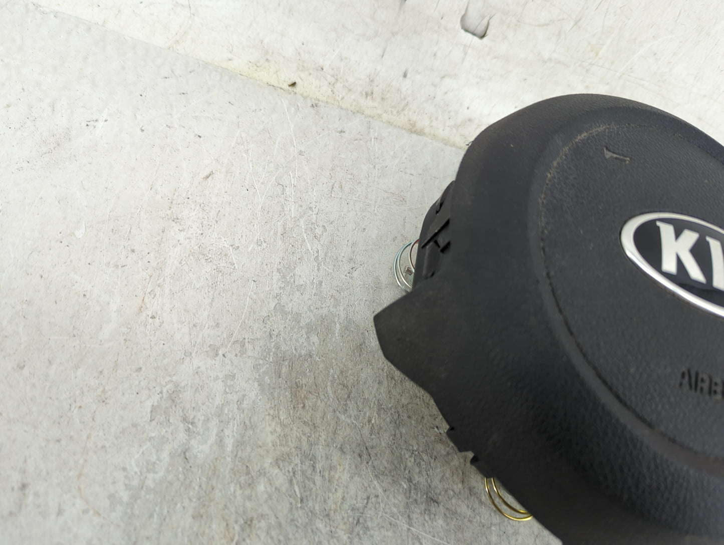 2019-2020 Kia Optima Air Bag Driver Left Steering Wheel Mounted P/N:80100-D5000WK Fits Fits 2019 2020 OEM Used Auto Parts - 