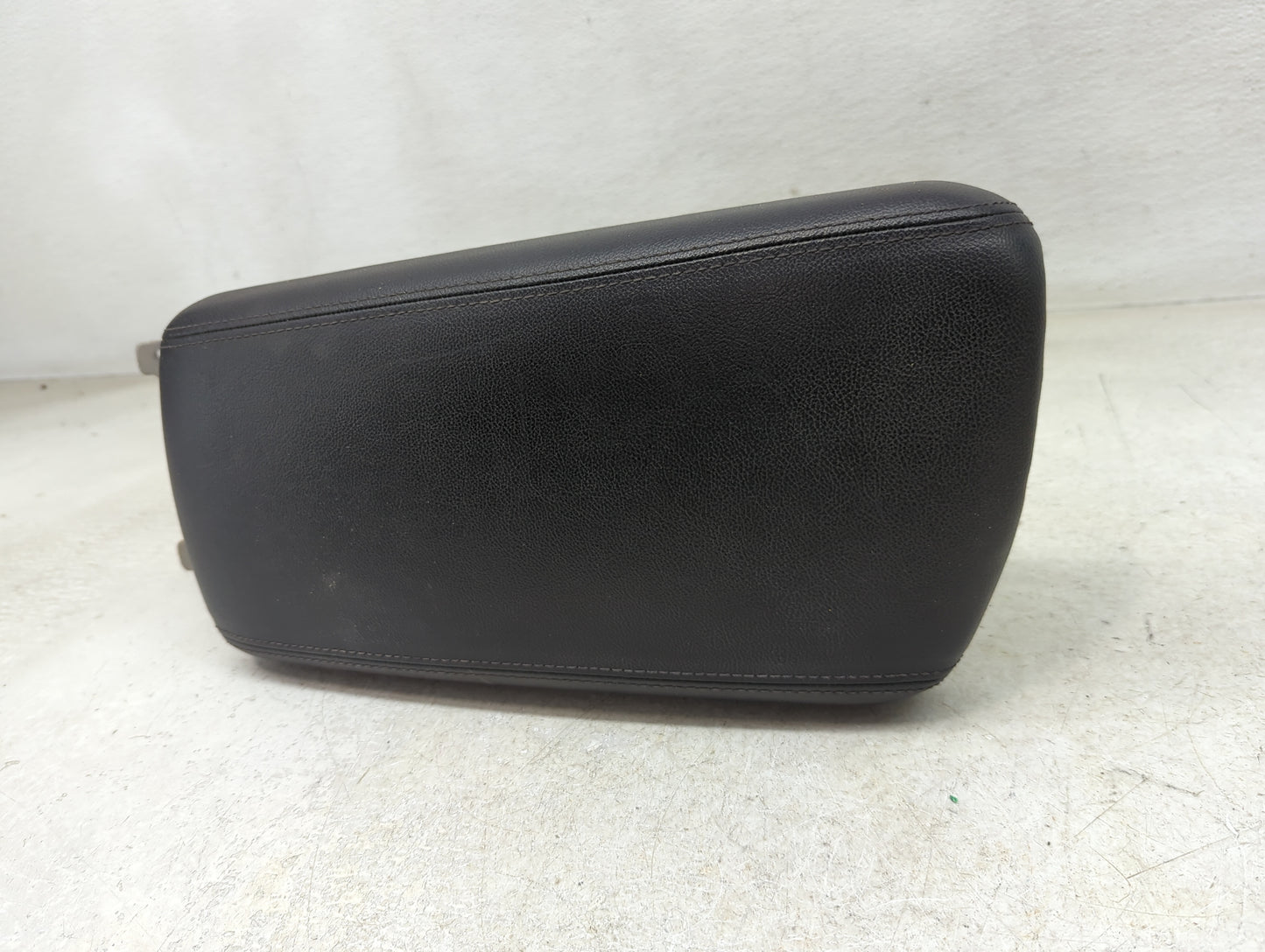 2019 Kia Optima Center Console Armrest Cover Lid Fits OEM Used Auto Parts - Oemusedautoparts1.com