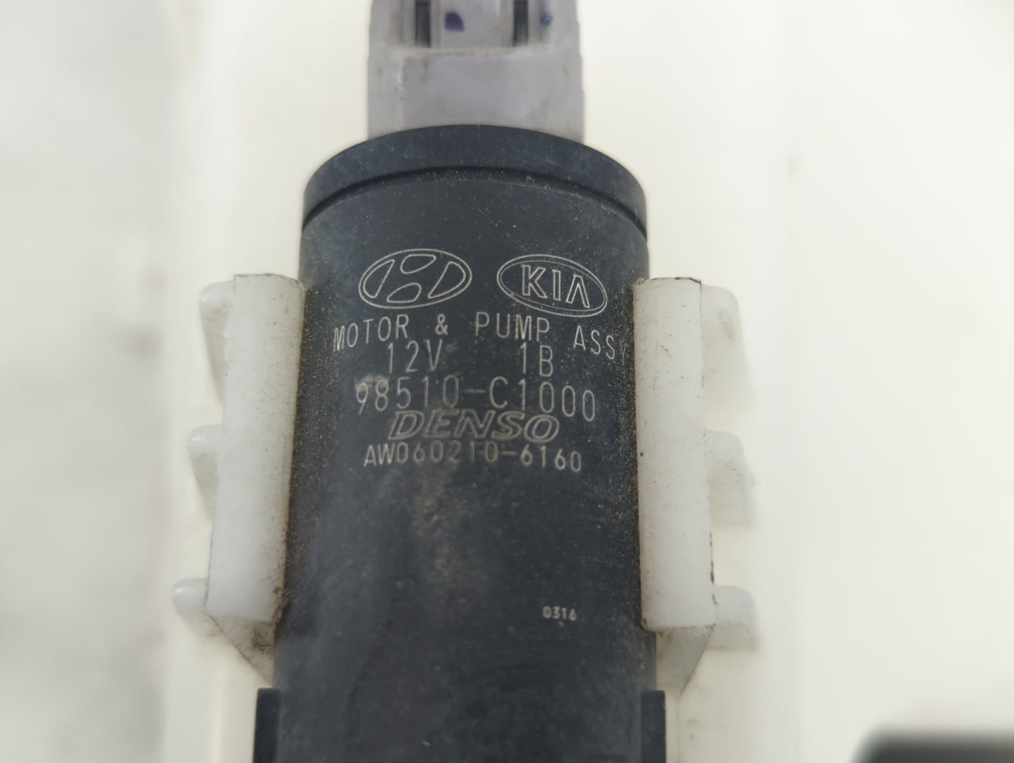 2016-2020 Kia Optima Windshield Washer Fluid Reservoir Bottle Oem - Oemusedautoparts1.com