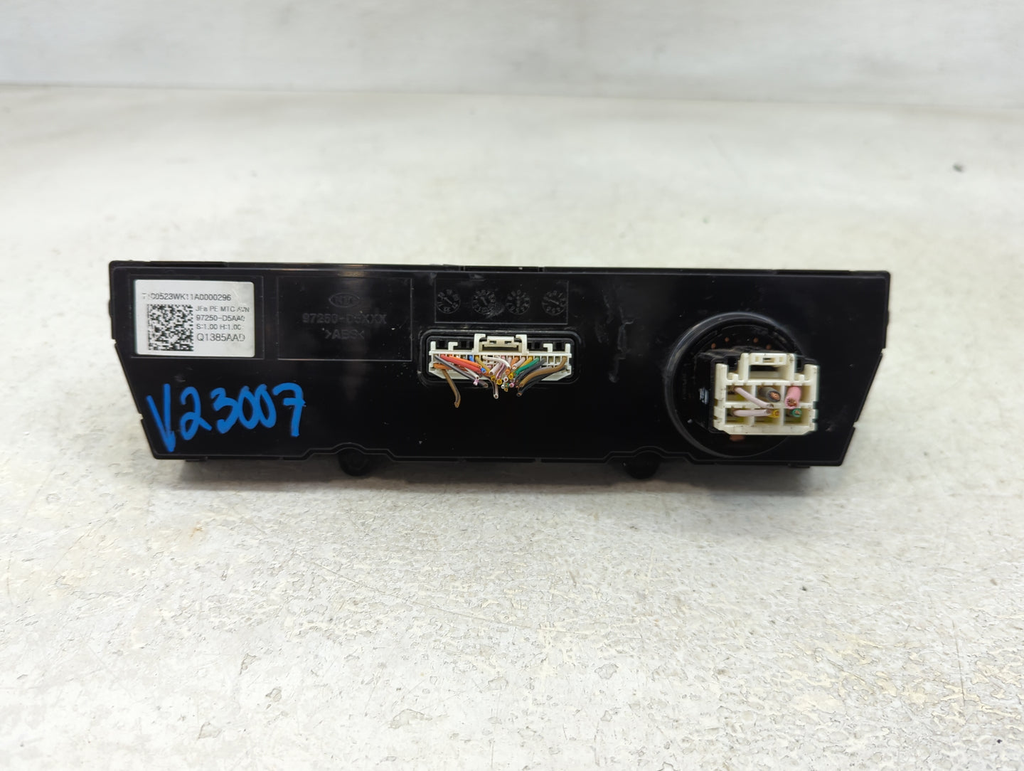 2019-2020 Kia Optima Climate Control Module Temperature AC/Heater Replacement P/N:97250-D5AA0 Fits Fits 2019 2020 OEM Used A