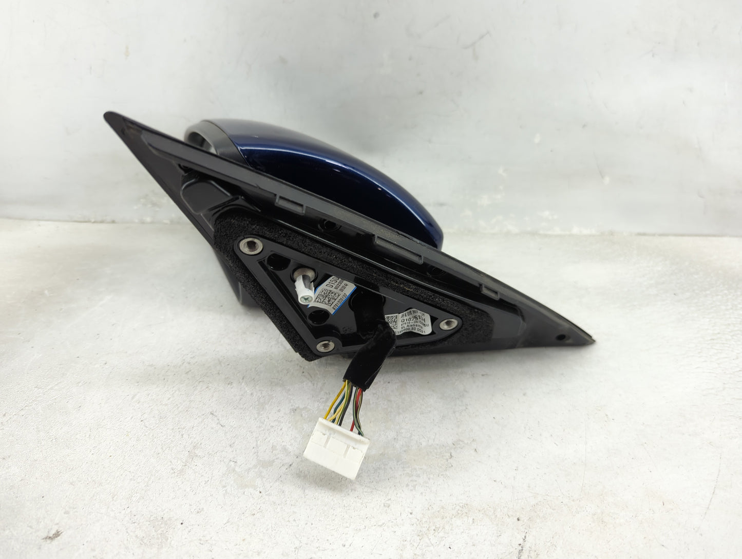 2016-2020 Kia Optima Driver Side View Mirror - Left Door Mirror OEM Used - Oemusedautoparts1.com