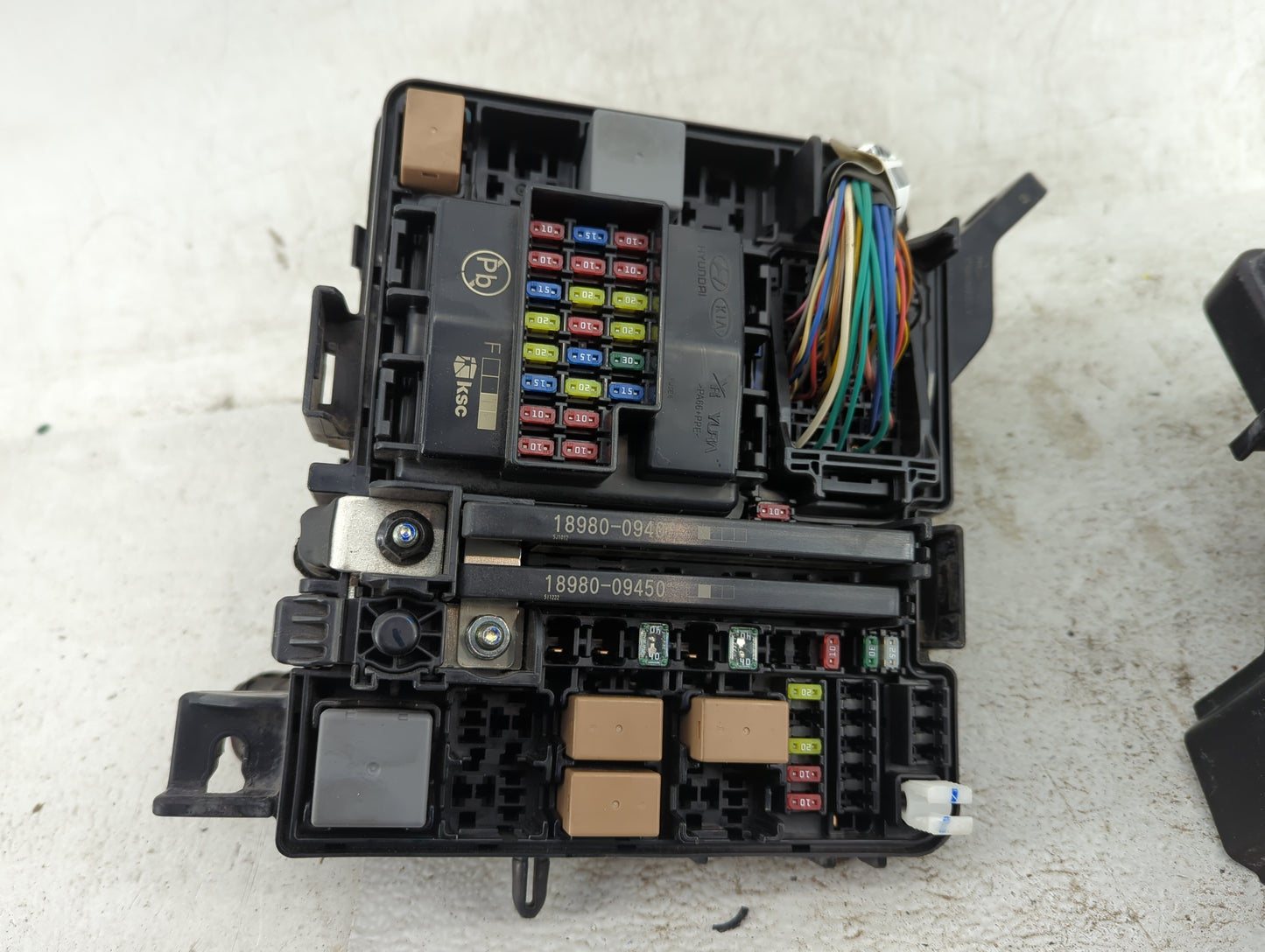 2016-2019 Kia Optima Fusebox Fuse Box Panel Relay Module P/N:91202D5200JA Fits Fits 2016 2017 2018 2019 OEM Used Auto Parts 