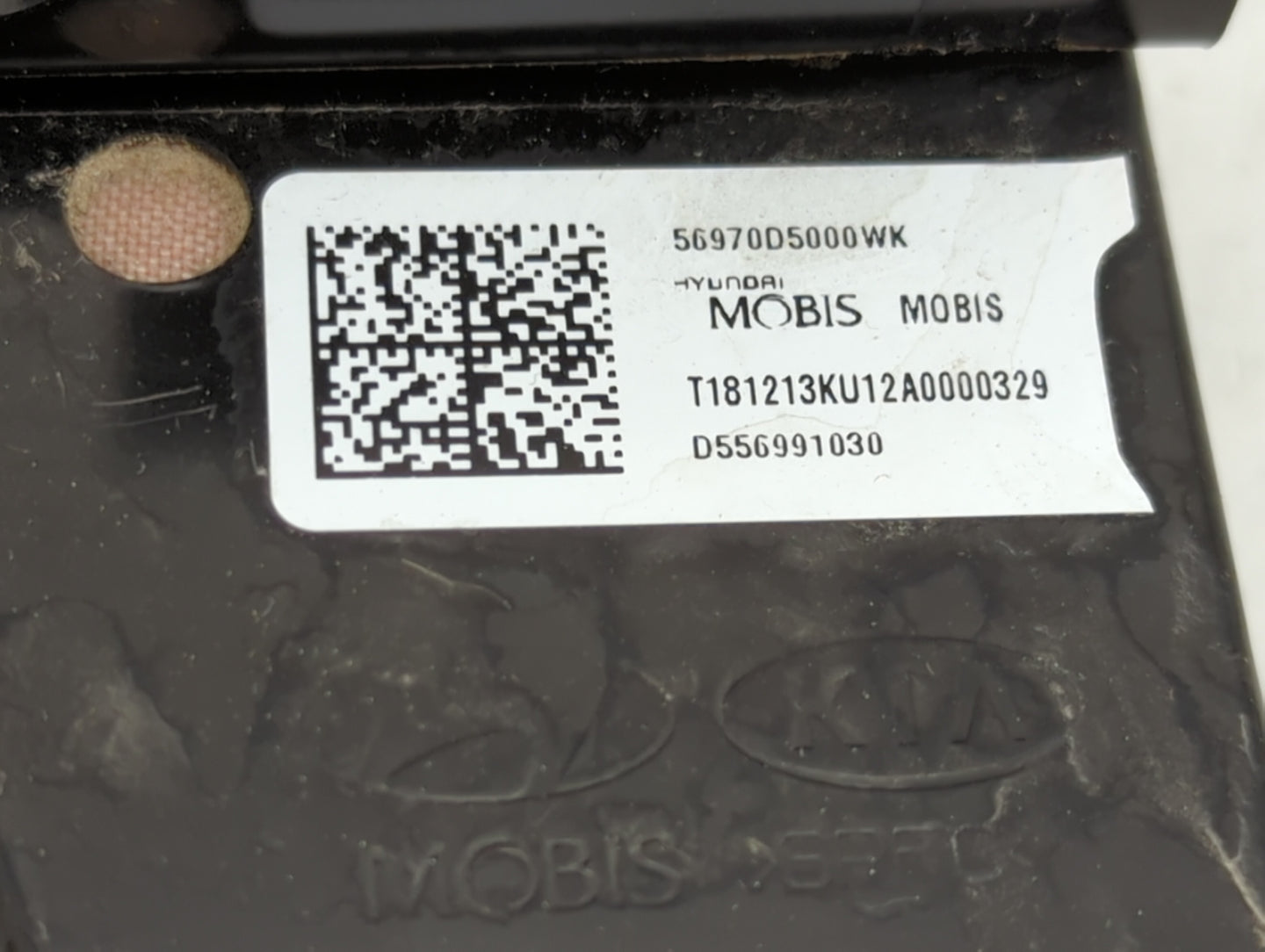 2019 Kia Optima Air Bag Passenger Right Knee OEM P/N:56970D5000WK D556991030 Fits OEM Used Auto Parts - Oemusedautoparts1.co