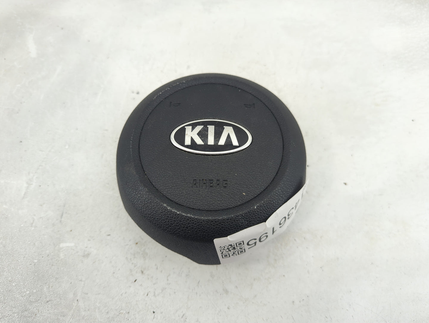 2019 Kia Optima Air Bag Driver Left Steering Wheel Mounted P/N:1048617 Fits OEM Used Auto Parts - Oemusedautoparts1.com
