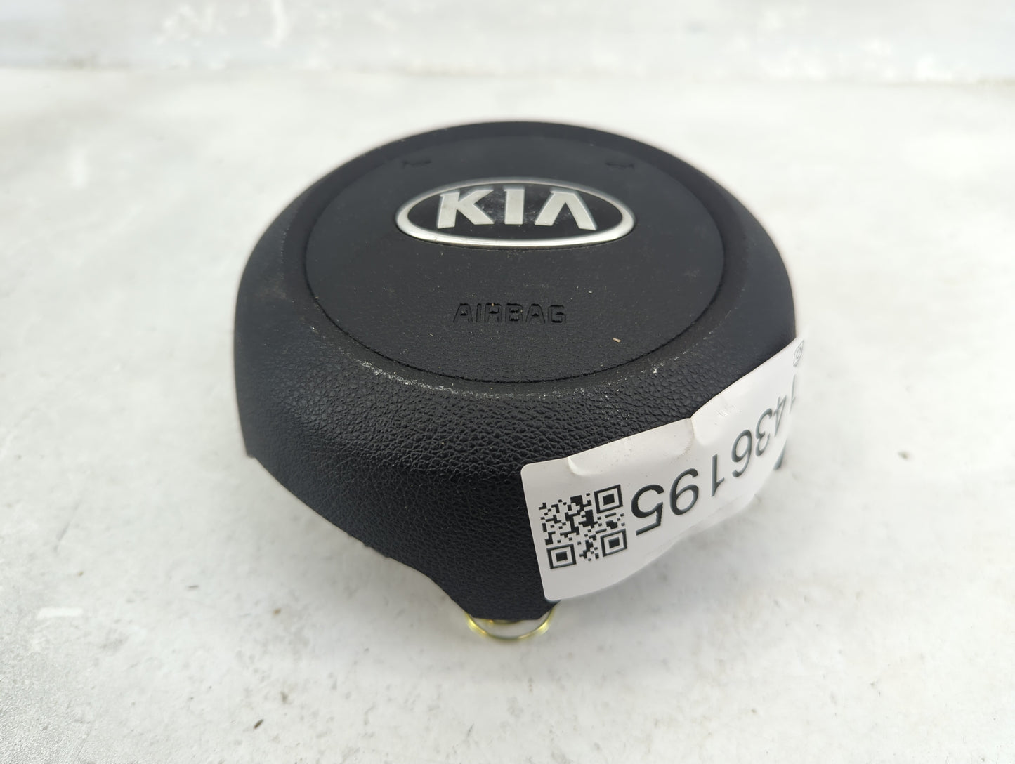 2019 Kia Optima Air Bag Driver Left Steering Wheel Mounted P/N:1048617 Fits OEM Used Auto Parts - Oemusedautoparts1.com