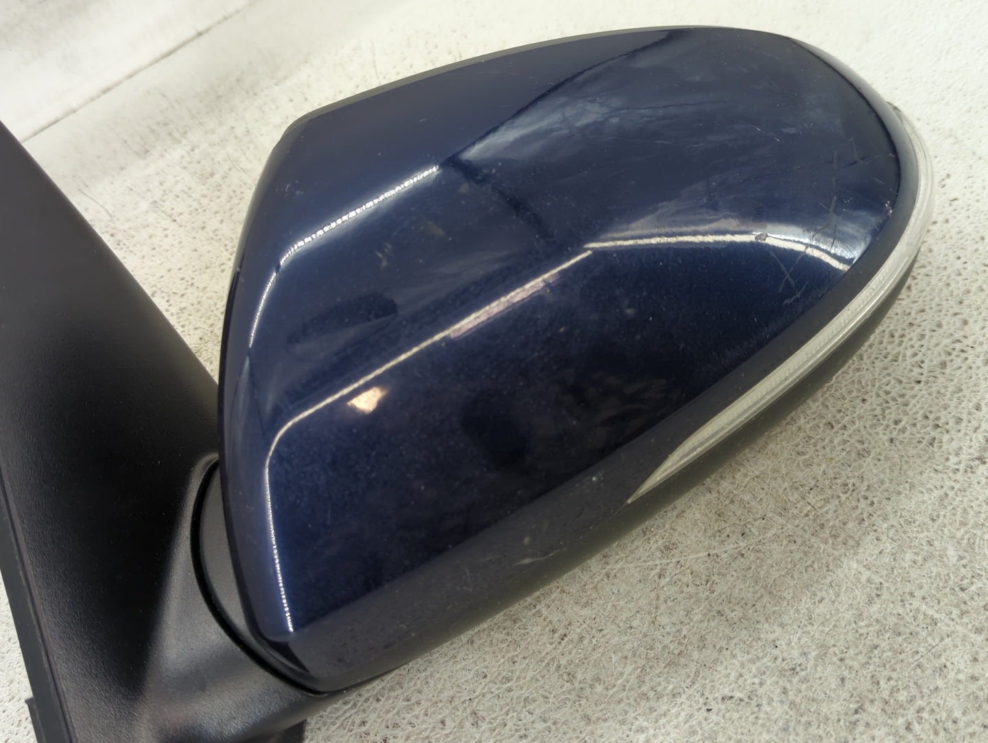 2016-2020 Kia Optima Driver Side View Mirror - Left Door Mirror OEM Used - Oemusedautoparts1.com