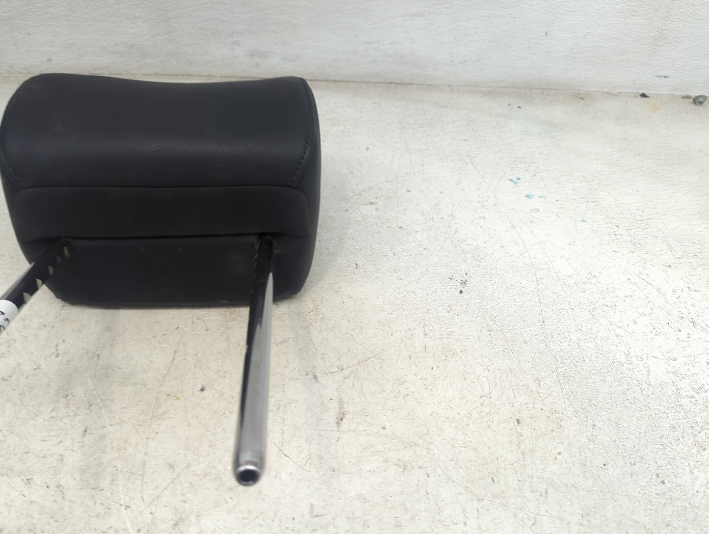 2019 Kia Optima Headrest Head Rest Front Driver Seat Black 1472436 - Oemusedautoparts1.com