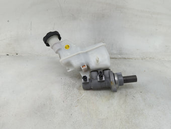 compare product 2016-2020 Kia Optima Brake Master Cylinder 1489069