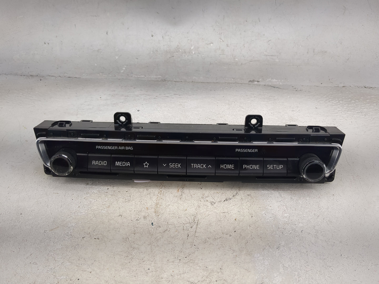 2019-2020 Kia Optima Radio Control Panel 1492568 - Oemusedautoparts1.com