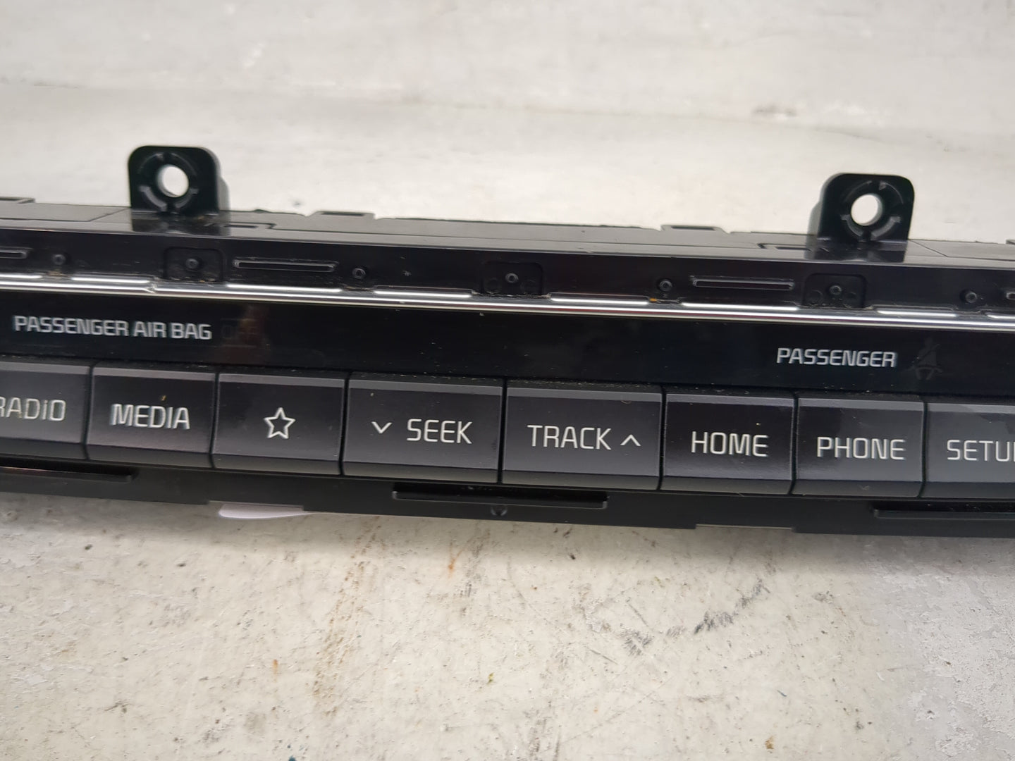 2019-2020 Kia Optima Radio Control Panel 1492568 - Oemusedautoparts1.com