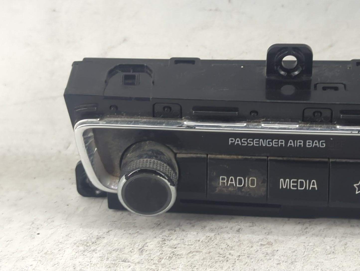 2019-2020 Kia Optima Radio Control Panel 1494607 - Oemusedautoparts1.com