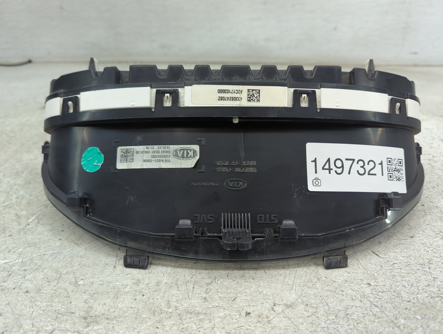 2019-2020 Kia Optima Instrument Cluster Speedometer Gauges P/N:94021-D5030 Miles: Fits Fits 2019 2020 OEM Used Auto Parts - 