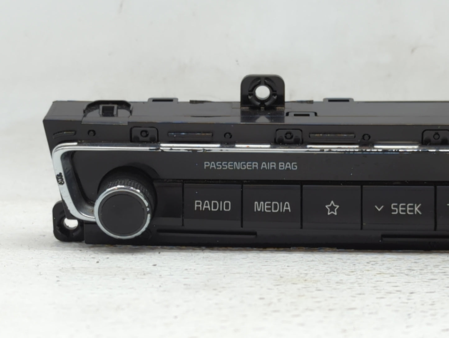 2016-2019 Kia Optima Radio Control Panel - Oemusedautoparts1.com