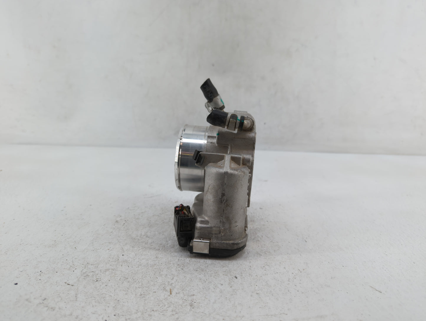 2016-2020 Kia Optima Throttle Body P/N:35100-2G600 Fits Fits 2015 2016 2017 2018 2019 2020 2021 OEM Used Auto Parts - Oemuse