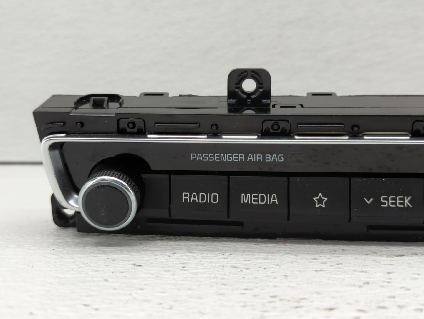 2019-2020 Kia Optima Radio Control Panel - Oemusedautoparts1.com