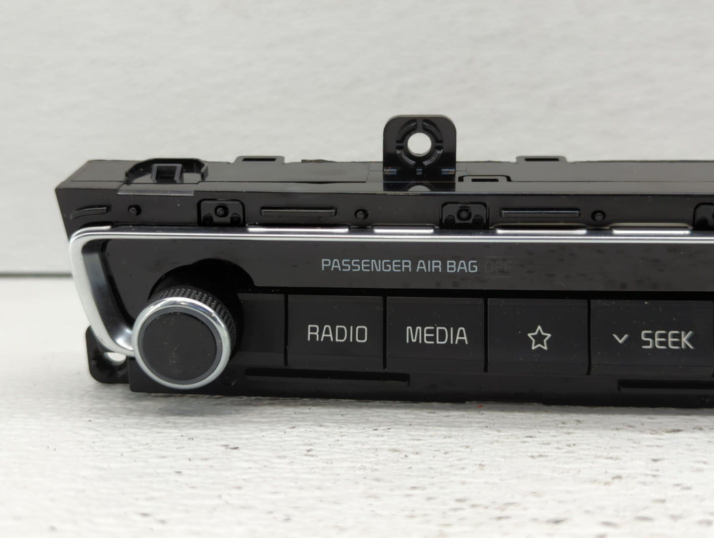 2019-2020 Kia Optima Radio Control Panel - Oemusedautoparts1.com