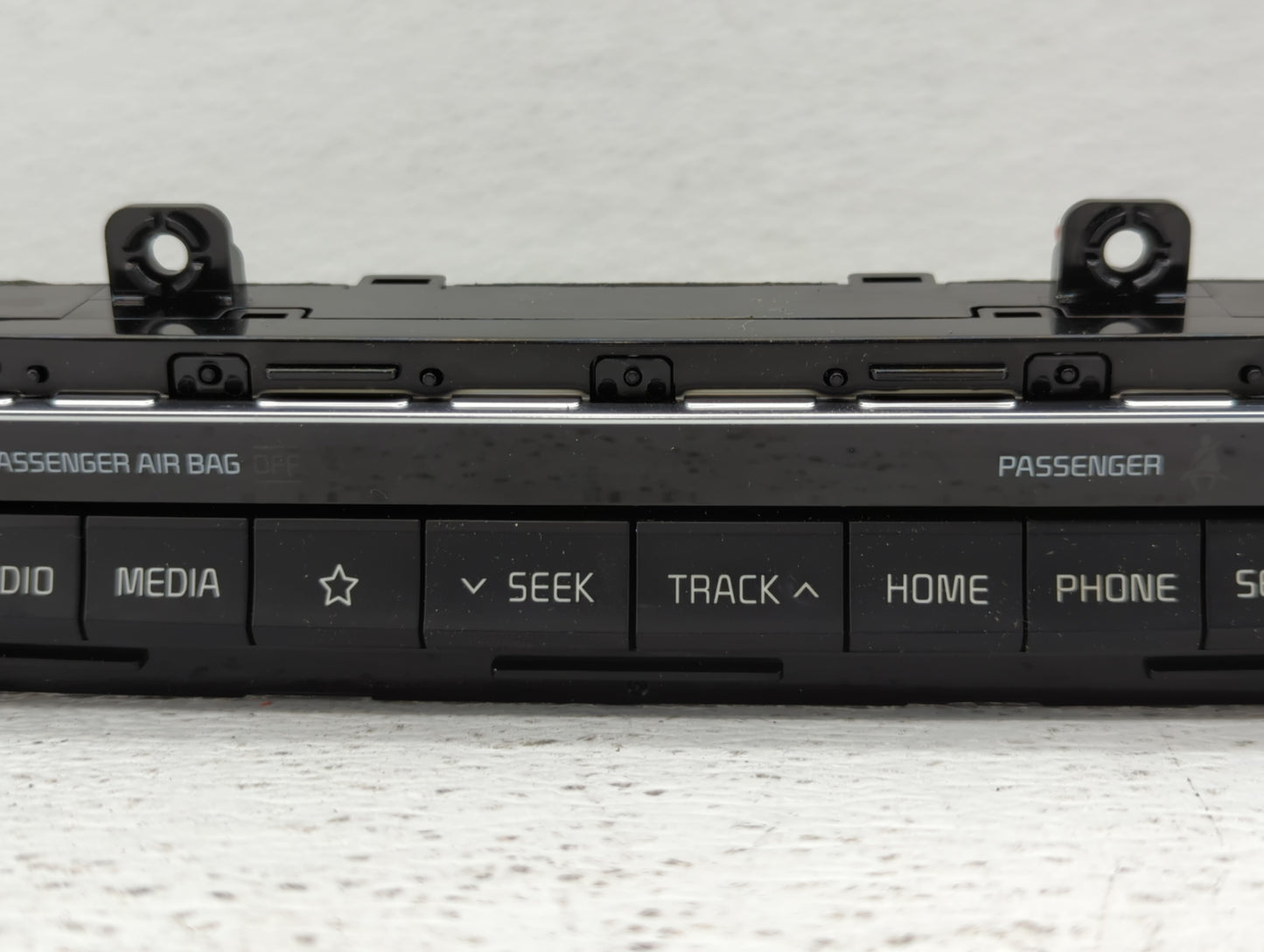 2019-2020 Kia Optima Radio Control Panel - Oemusedautoparts1.com