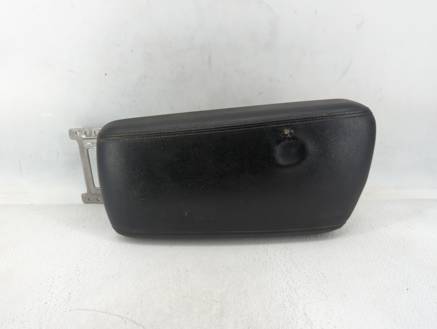2019 Kia Optima Center Console Armrest Cover Lid Black - Oemusedautoparts1.com