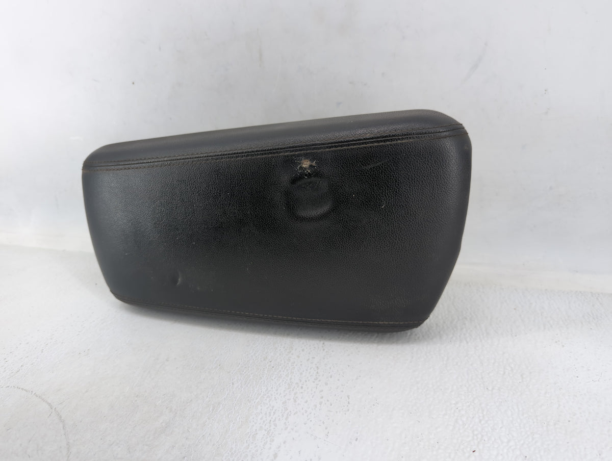 2019 Kia Optima Center Console Armrest Cover Lid Black 625640 - Oemusedautoparts1.com
