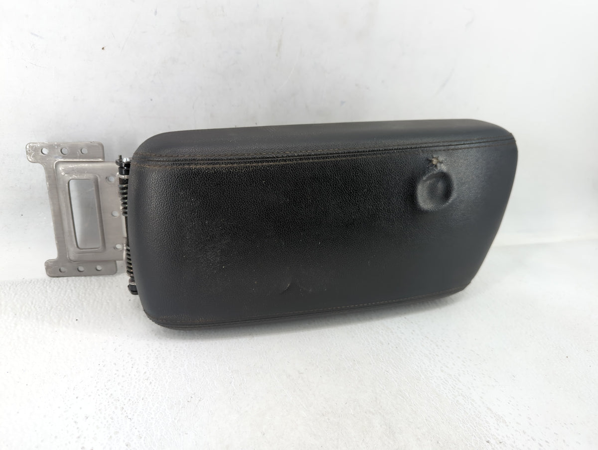 2019 Kia Optima Center Console Armrest Cover Lid Black 625640 - Oemusedautoparts1.com