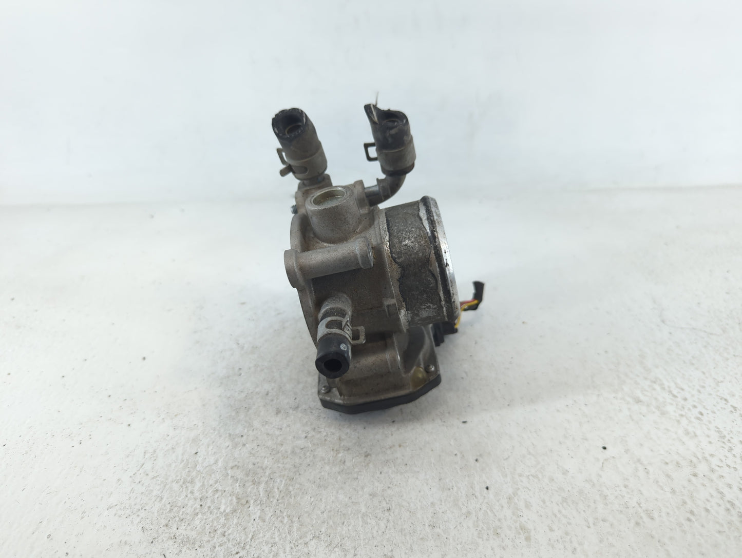 2016-2020 Kia Optima Throttle Body P/N:35100-2E000 Fits Fits 2015 2016 2017 2018 2019 2020 2021 2022 OEM Used Auto Parts - O