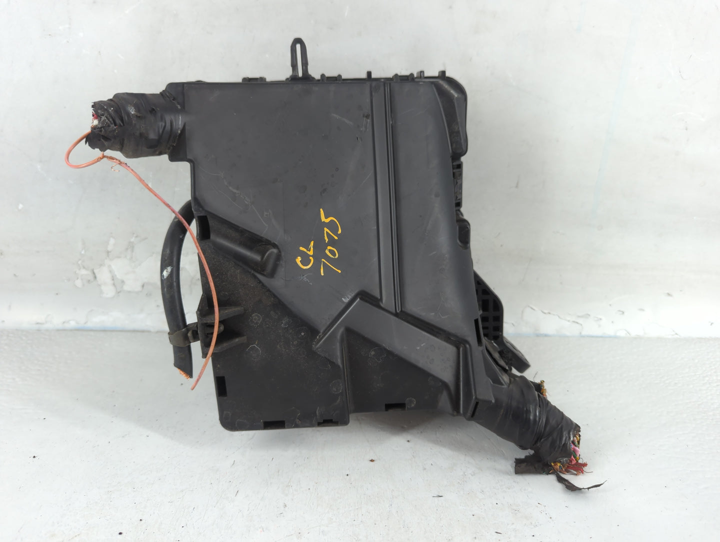 2016-2019 Kia Optima Fusebox Fuse Box Panel Relay Module P/N:91950-D5841 Fits Fits 2016 2017 2018 2019 OEM Used Auto Parts -