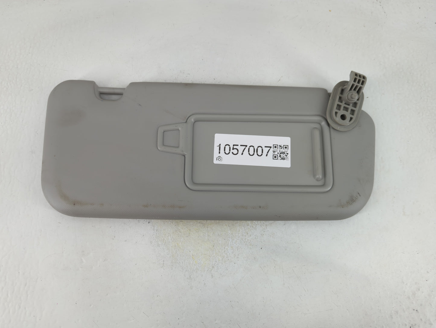 2018-2020 Kia Rio Sun Visor Shade Replacement Passenger Right Mirror Fits Fits 2018 2019 2020 2021 2022 OEM Used Auto Parts 