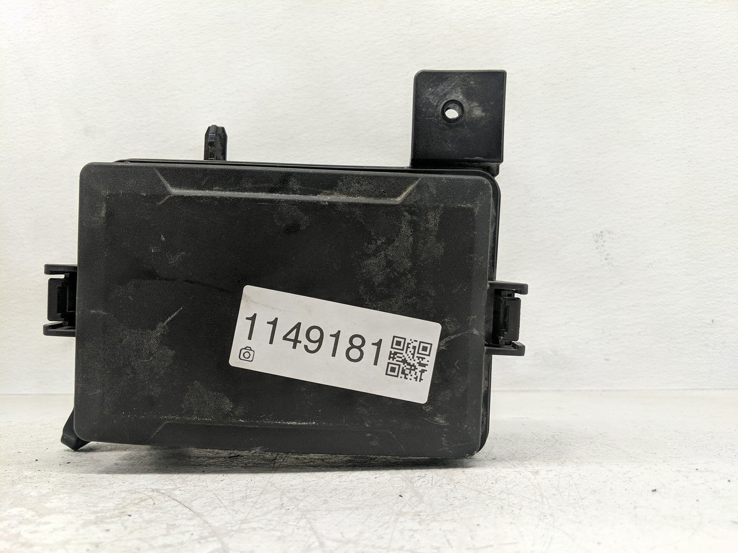 2018-2019 Kia Rio Fusebox Fuse Box Panel Relay Module P/N:91205-H9320 Fits Fits 2018 2019 OEM Used Auto Parts - Oemusedautop