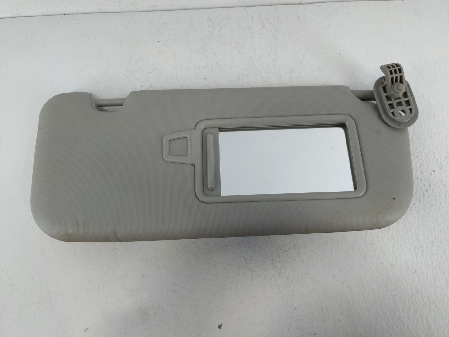 2018-2020 Kia Rio Sun Visor Shade Replacement Passenger Right Mirror Fits Fits 2018 2019 2020 2021 2022 OEM Used Auto Parts 