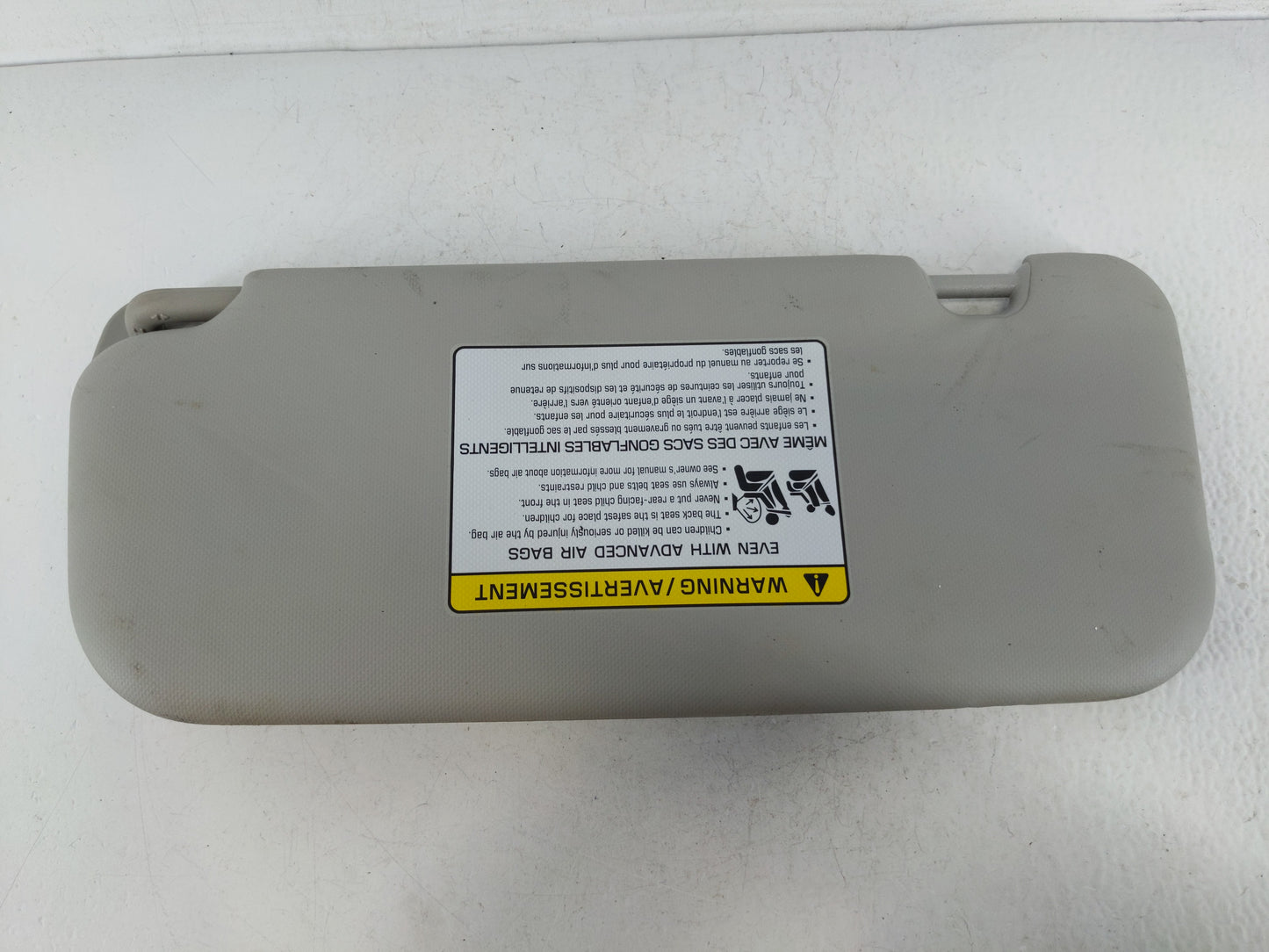 2018-2020 Kia Rio Sun Visor Shade Replacement Passenger Right Mirror Fits Fits 2018 2019 2020 2021 2022 OEM Used Auto Parts 