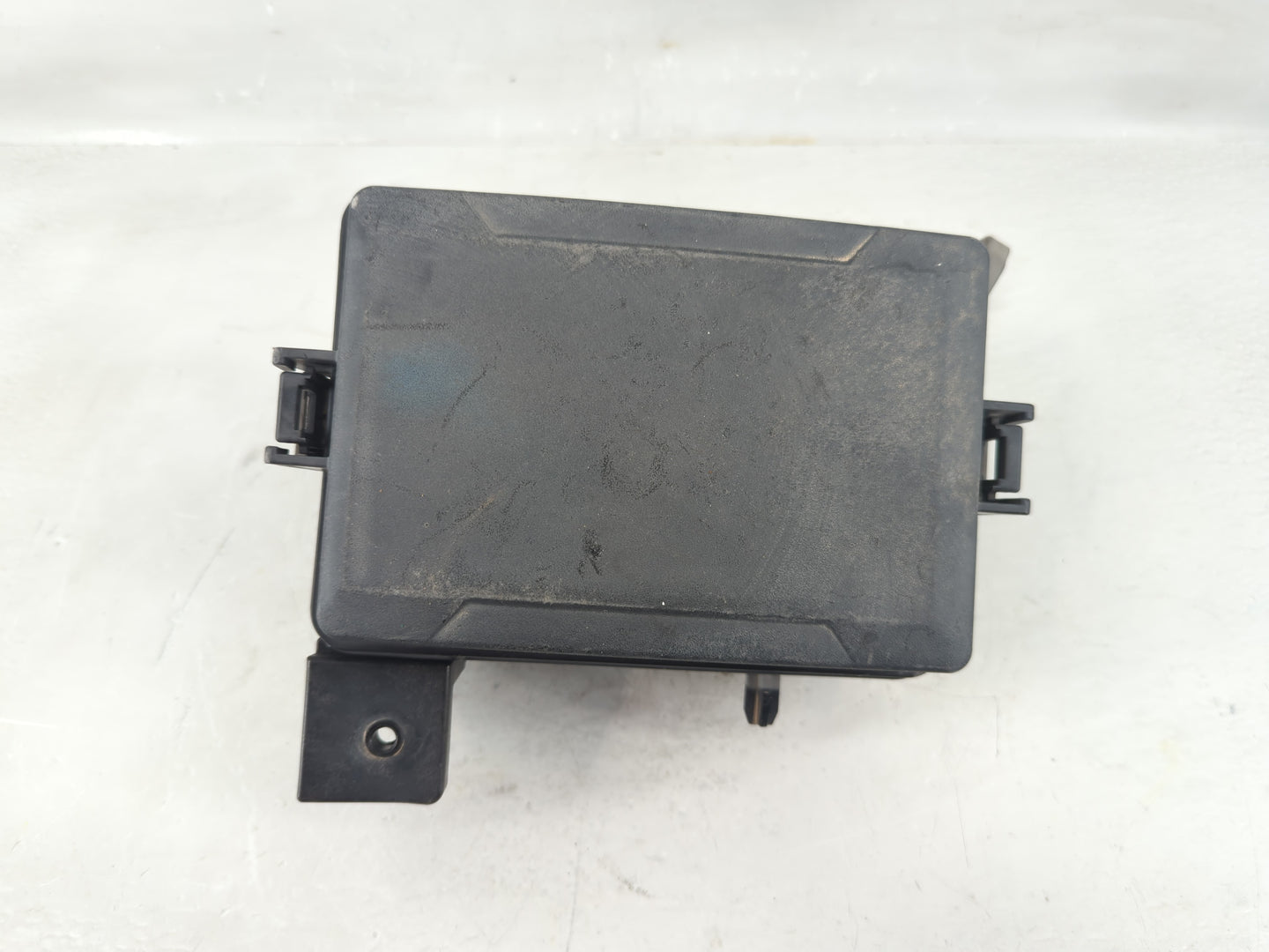 2018-2019 Kia Rio Fusebox Fuse Box Panel Relay Module P/N:91205-H9320 Fits Fits 2018 2019 OEM Used Auto Parts - Oemusedautop
