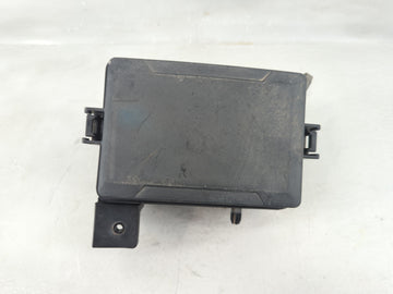 2018-2019 Kia Rio Fusebox Fuse Box Panel Relay Module P/N:91205-H9320 Fits Fits 2018 2019 OEM Used Auto Parts - Oemusedautop