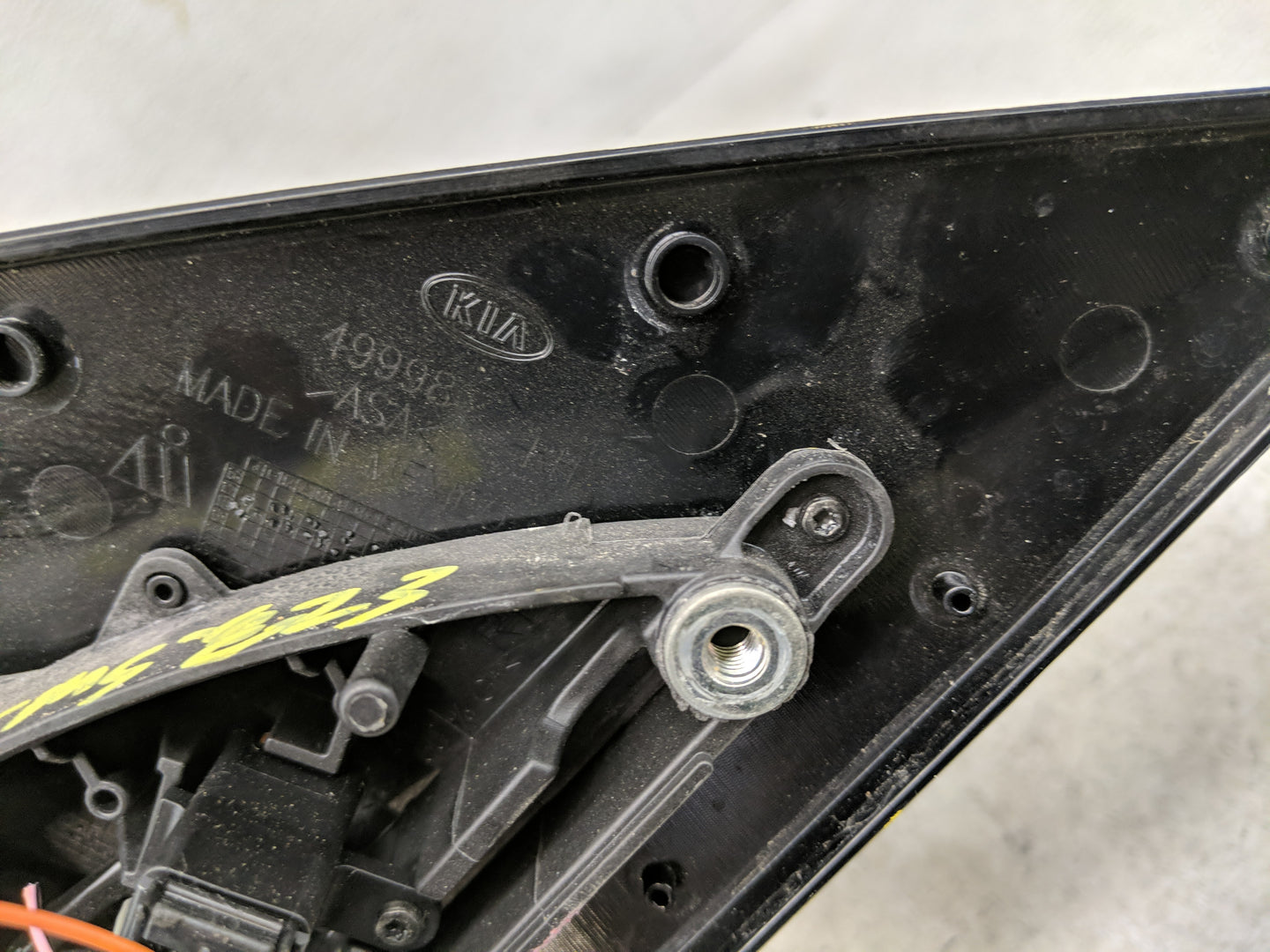 2018-2020 Kia Rio Passenger Side View Mirror - Right Door Mirror OEM Used - Oemusedautoparts1.com