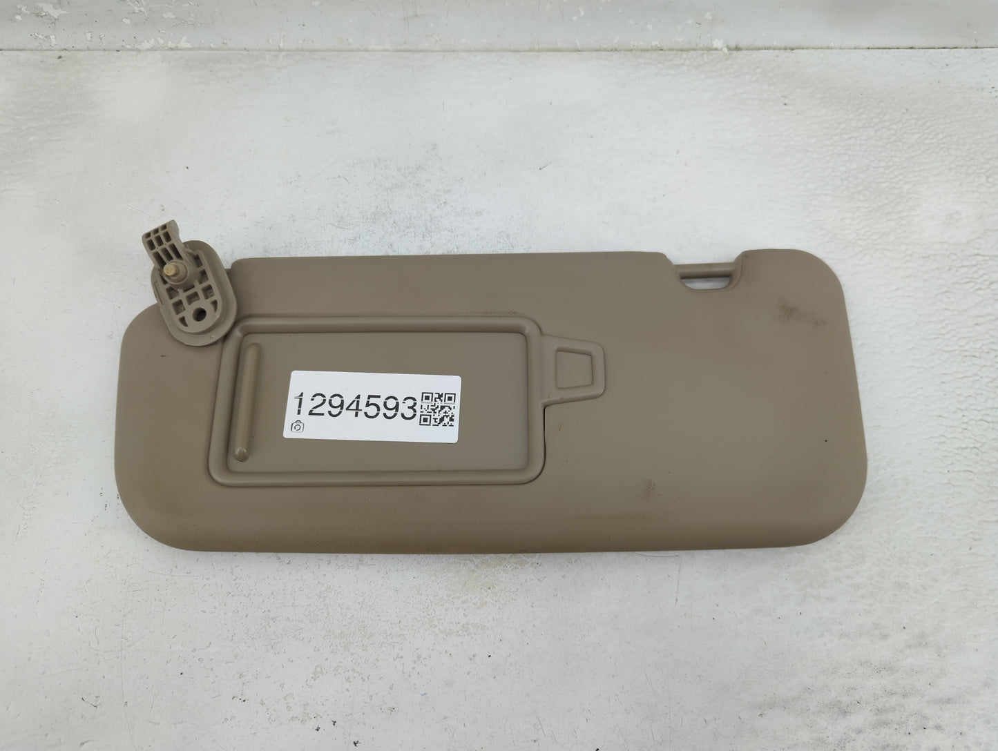 2018-2020 Kia Rio Sun Visor Shade Replacement Driver Left Mirror Fits Fits 2018 2019 2020 2021 2022 OEM Used Auto Parts - Oe