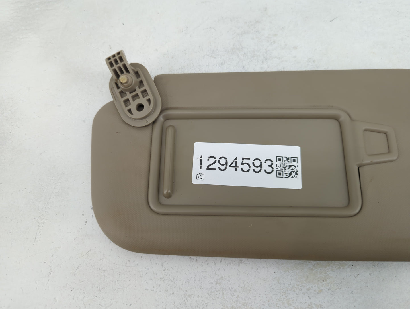 2018-2020 Kia Rio Sun Visor Shade Replacement Driver Left Mirror Fits Fits 2018 2019 2020 2021 2022 OEM Used Auto Parts - Oe