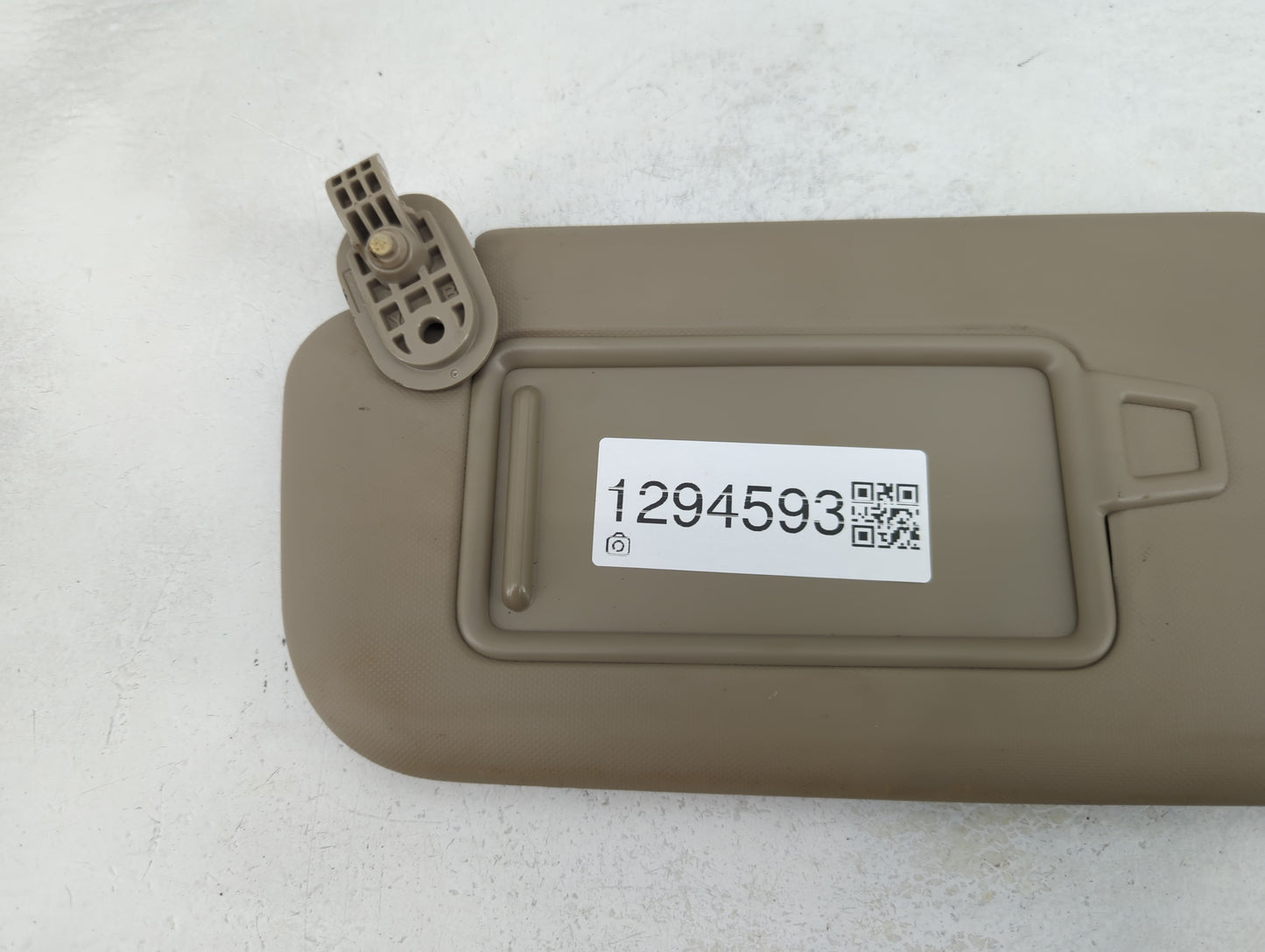 2018-2020 Kia Rio Sun Visor Shade Replacement Driver Left Mirror Fits Fits 2018 2019 2020 2021 2022 OEM Used Auto Parts - Oe