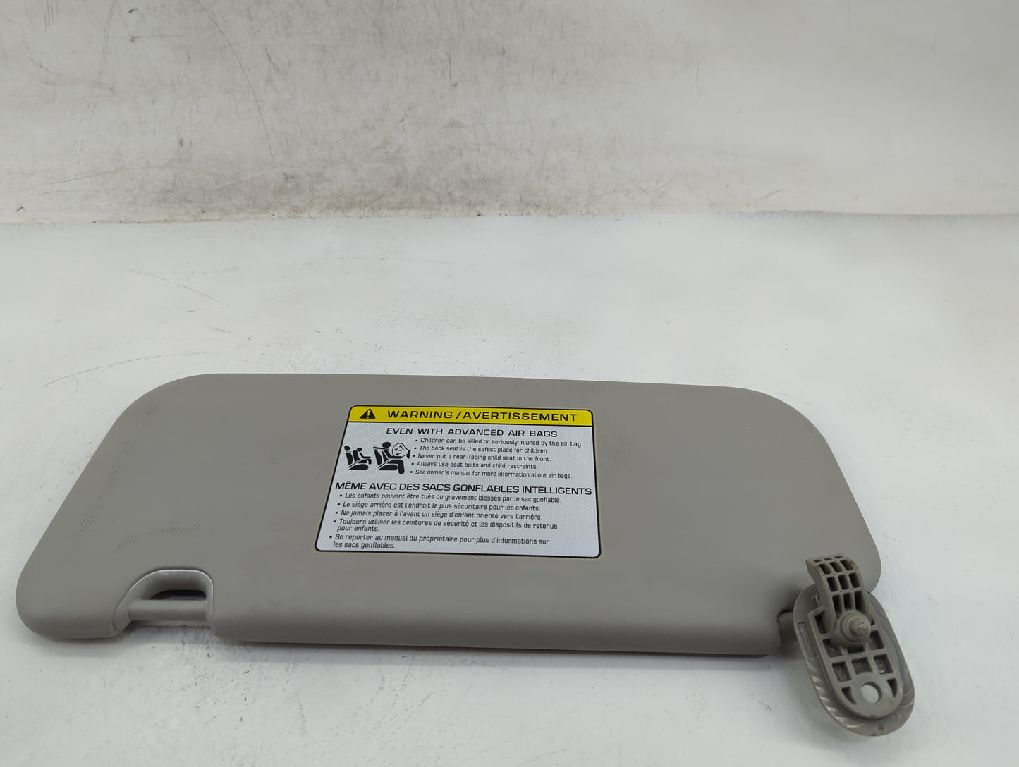 2018-2020 Kia Rio Sun Visor Shade Replacement Passenger Right Mirror Fits Fits 2018 2019 2020 2021 2022 OEM Used Auto Parts 